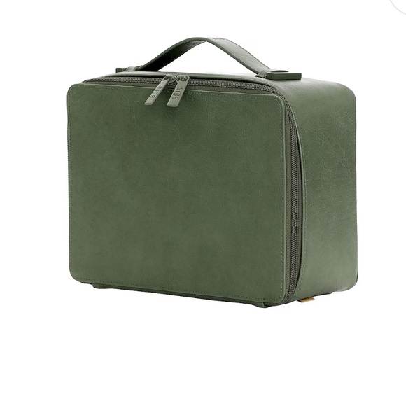 BEIS Accessories - Beis The Cosmetic Case in Olive